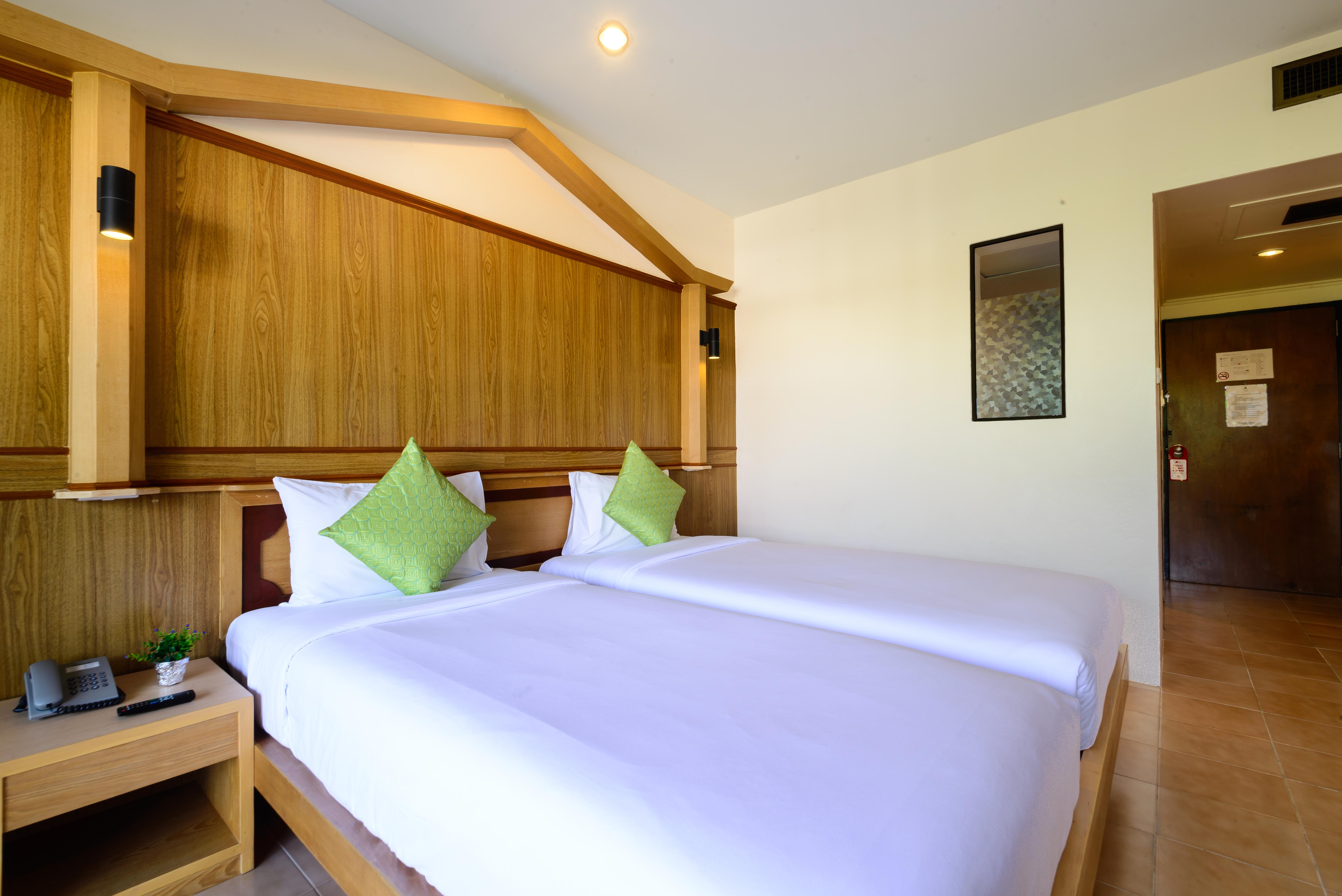 Patong Lodge Hotel - Sha Extra Plus Dış mekan fotoğraf